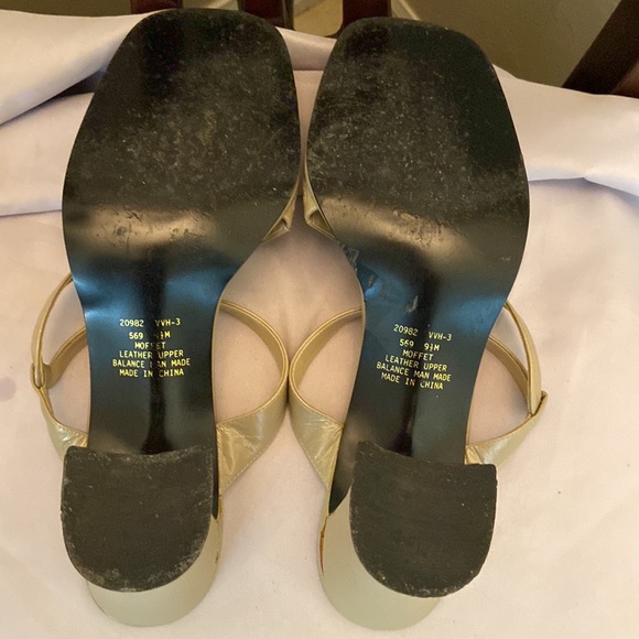 Apostrophe Moffet leather upper slide on heels. Size 9 1/2 - Picture 6 of 9